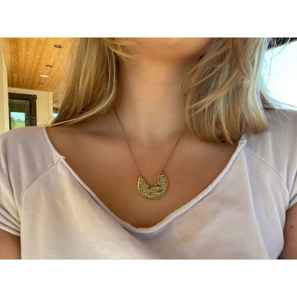 Stella & Dot Gold Tone Pendant Necklace || Reversible Pendant || 2-in-1 necklace - Picture 1 of 9